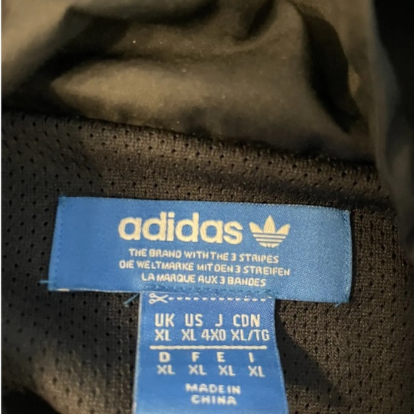 Adidas half zip wind breaker - Picture 3 of 3
